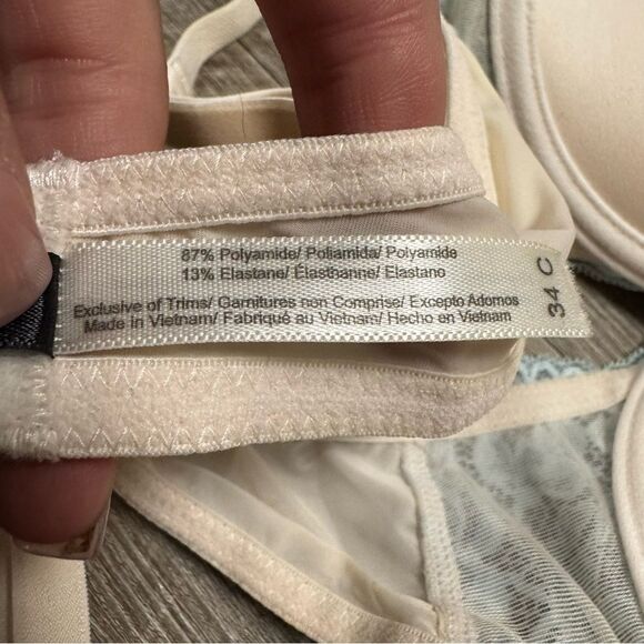 Adore Me Lace Push-Up Bra Size 34C - Picture 8 of 8